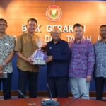 MAH Kedah/Perlis members make courtesy call on District Officer