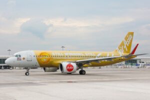 AirAsia unveils striking gold livery in celebration of 16th Skytrax win