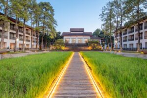 Mid-Season Savvy Sale with BWH Hotels